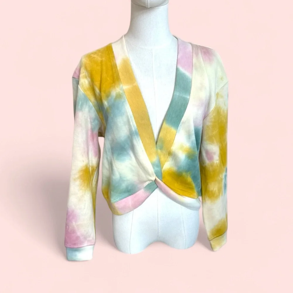 Current air NWOT size Small tie dye twist front‎ cropped sweatshirt